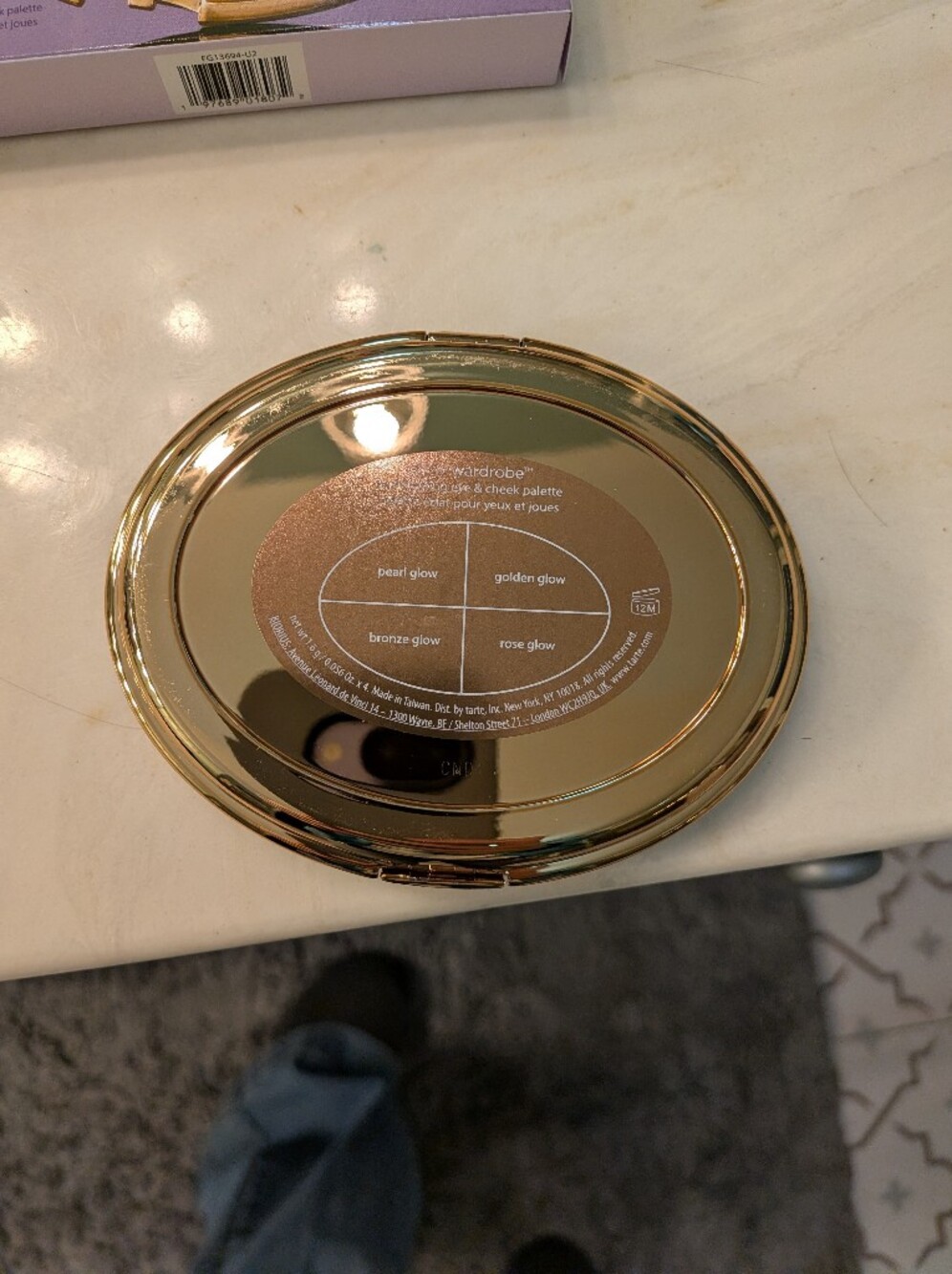 tarte Glow Wardrobe Highlighting & Bronzing Palette - Warm Shimmer - Picture 4 of 5